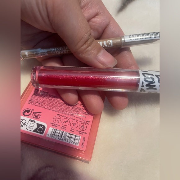 Makeup bundle set - Picture 3 of 5